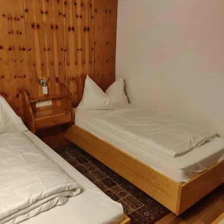 Eder - Joker Card Included In Summer Hotel