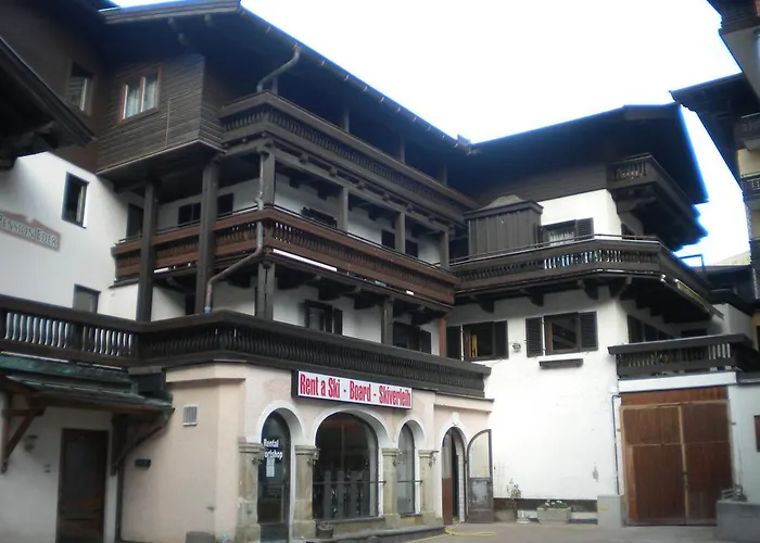 Eder - Joker Card Included In Summer Hotell