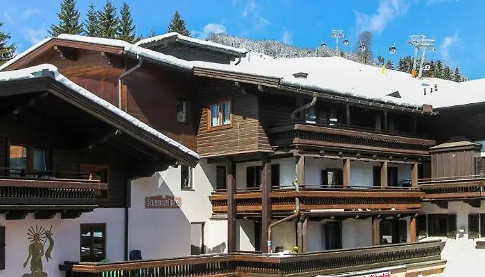 Hotell Eder - Joker Card Included In Summer