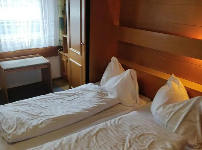 Hotell Eder - Joker Card Included In Summer